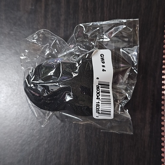 NWT ANASTASIA BEVERLY HILLS BRUSH BAG WITH SPONGE and banana stick sample - Picture 5 of 7